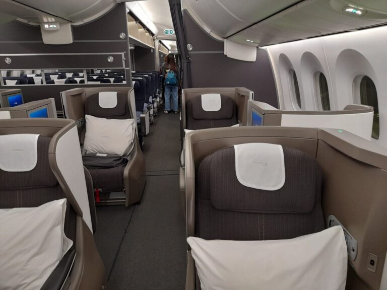 The old BA Business Class needs to die.