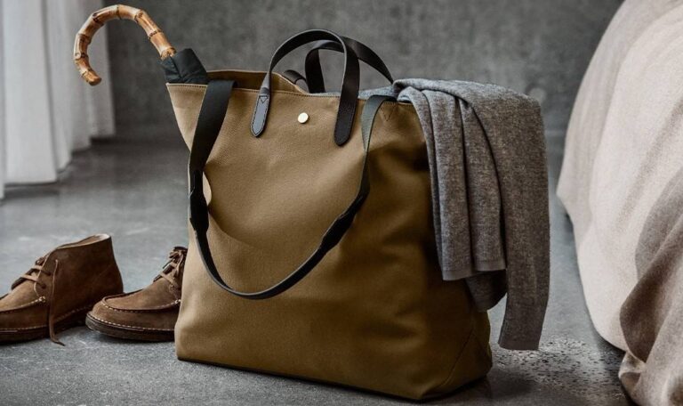 7 Best Tote Bags for Men – Style Meets Usefulness in 2025