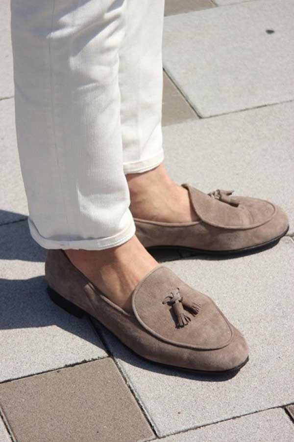 Bespoke Loafers with Sockless Suede Shoes for Summer Wear – Style Tips