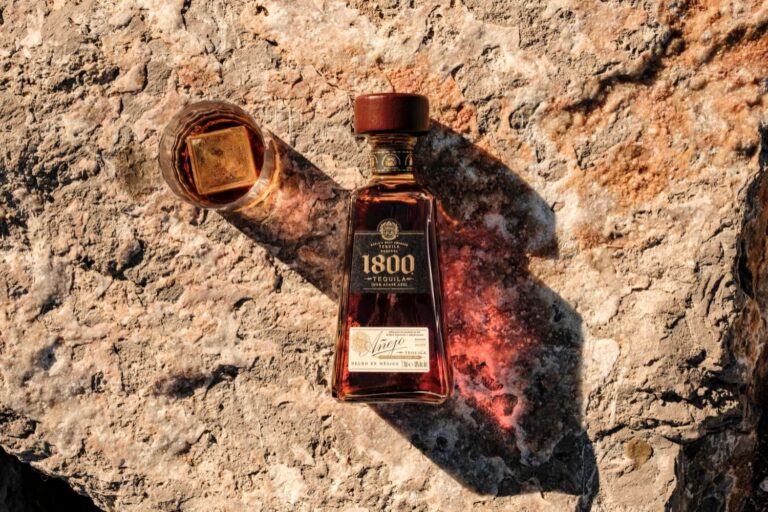 How To Make An Old Fashioned With 1800 Añejo Tequila