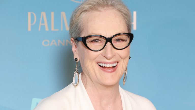 Meryl Streep wears the hottest color combination for all Ü50 women